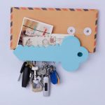 Suport magnetic pentru chei, cu tavita pentru plicuri